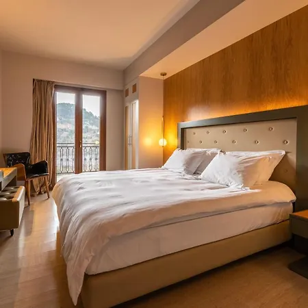 Lagadia 4 Seasons 3*