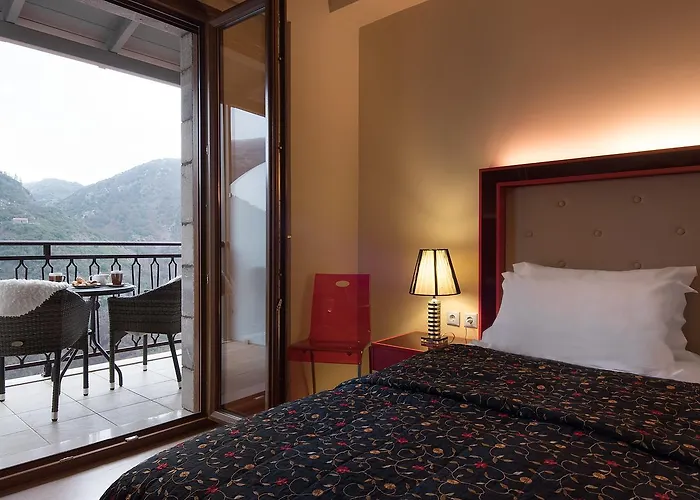 Lagadia 4 Seasons فندق